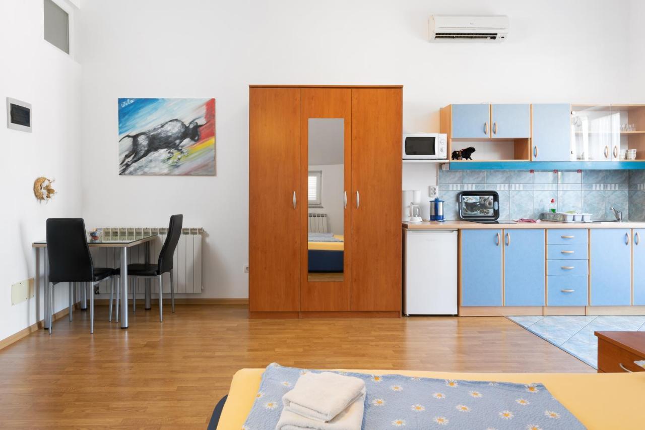 Marco Polo Apartment Медулин Екстериор снимка