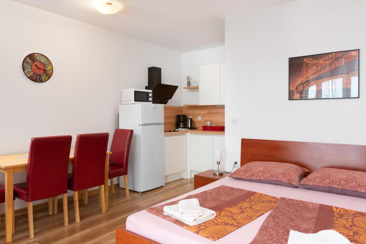 Marco Polo Apartment Медулин Екстериор снимка
