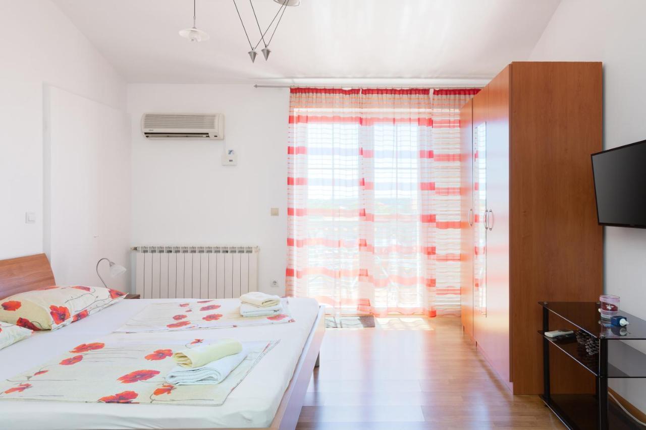 Marco Polo Apartment Медулин Екстериор снимка